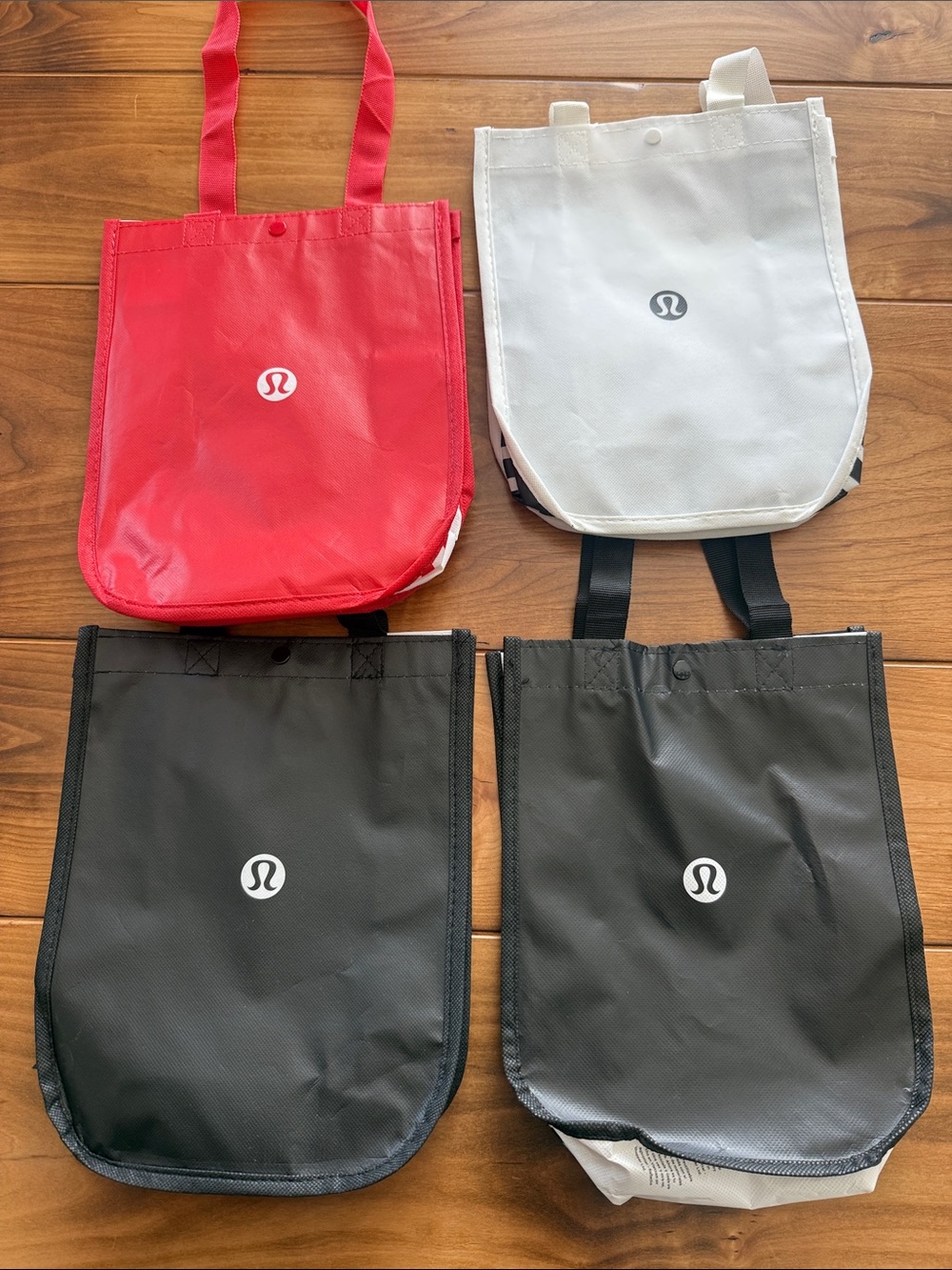 Lululemon reusable bags
